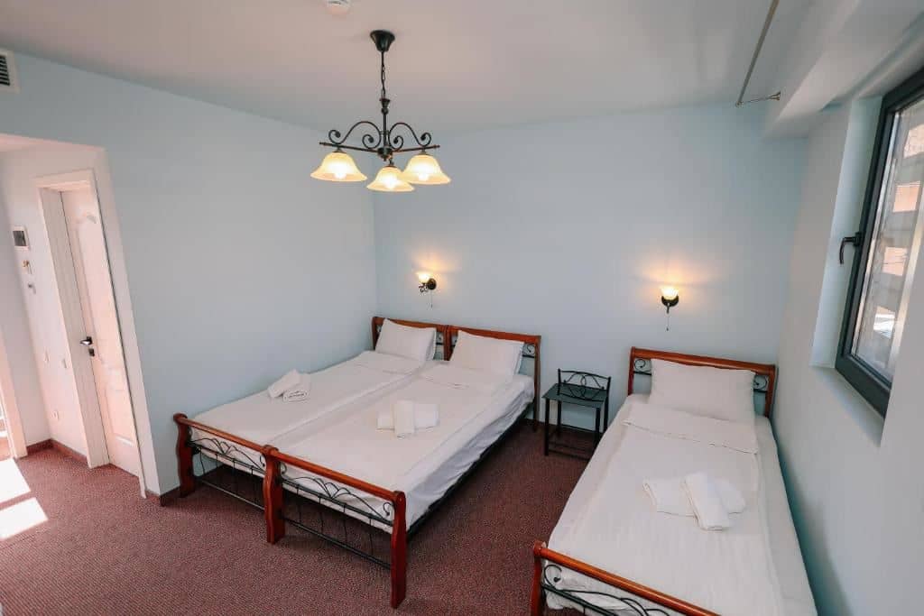 rooms-tripl