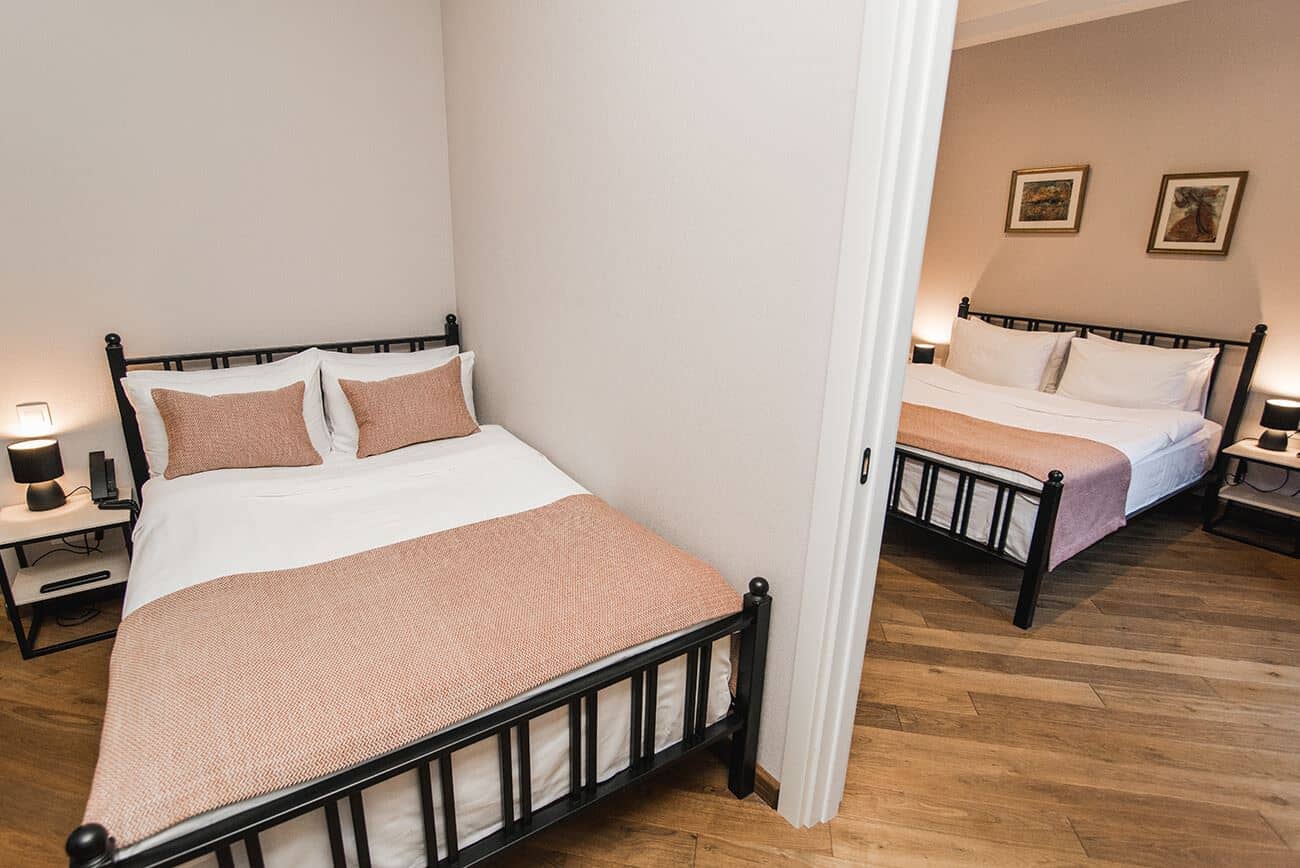 rooms-family-room