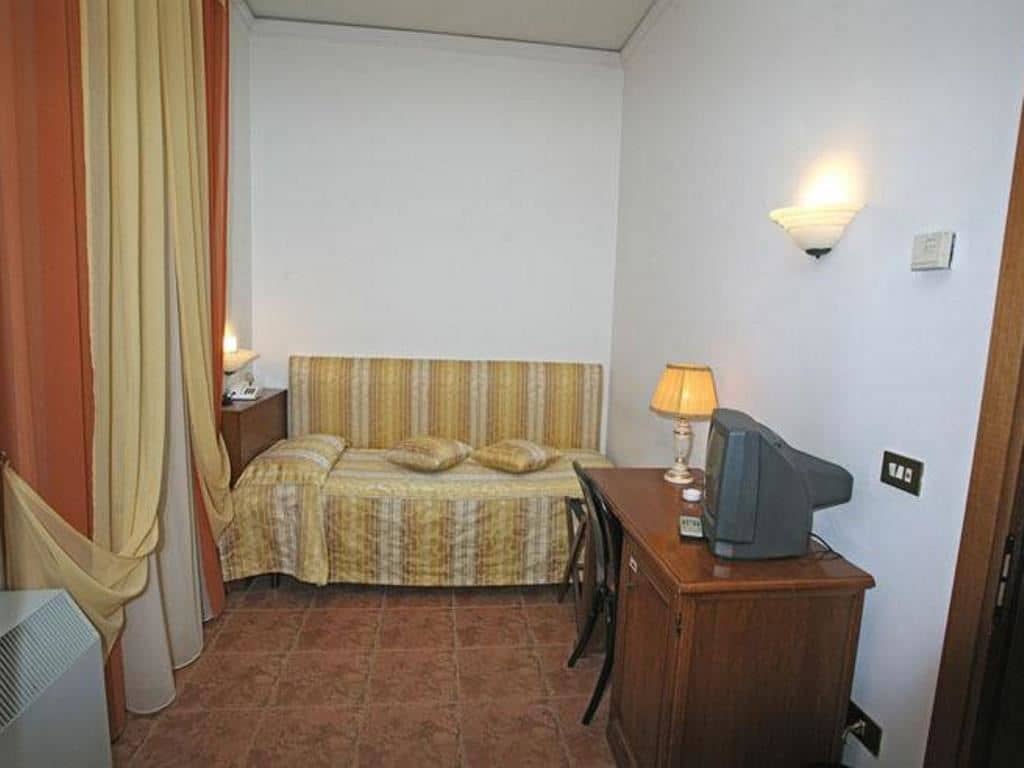 rooms-standard-single-room