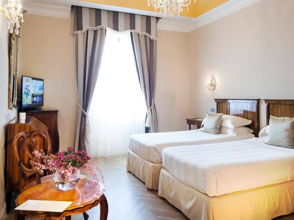 rooms-executive-room