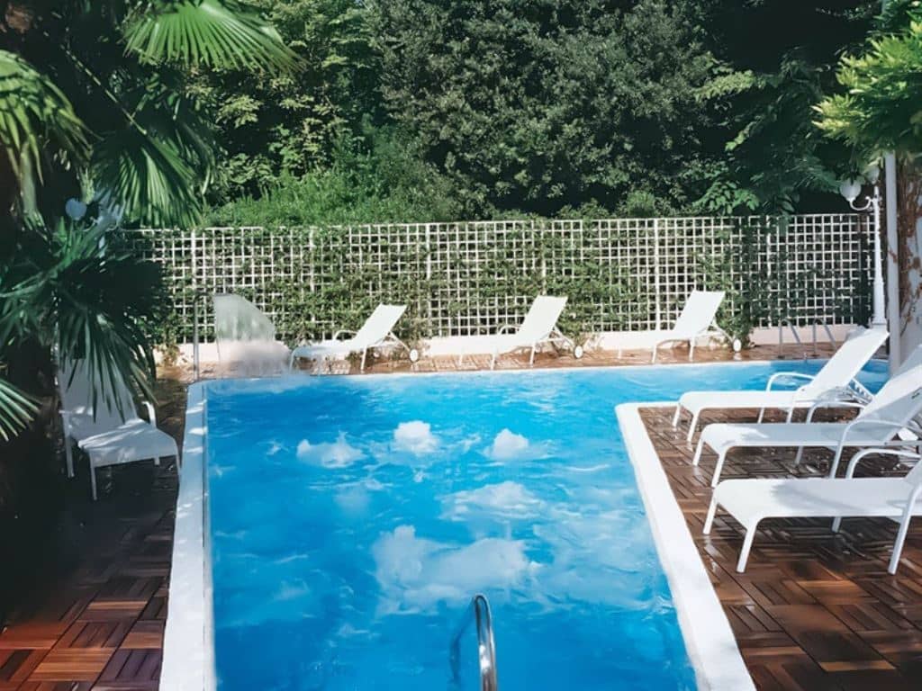pools-outdoor-pool