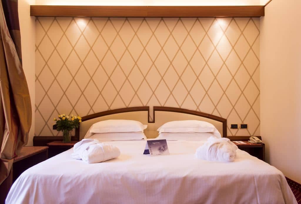 rooms-classic-room-with-balcony-double