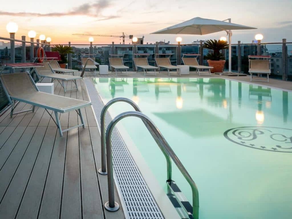 pools-outdoor-pool
