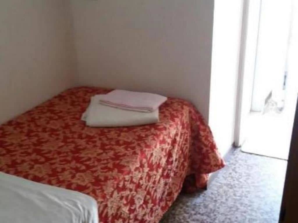 rooms-single-room-with-balcony
