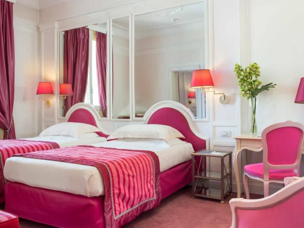 rooms-superior-room