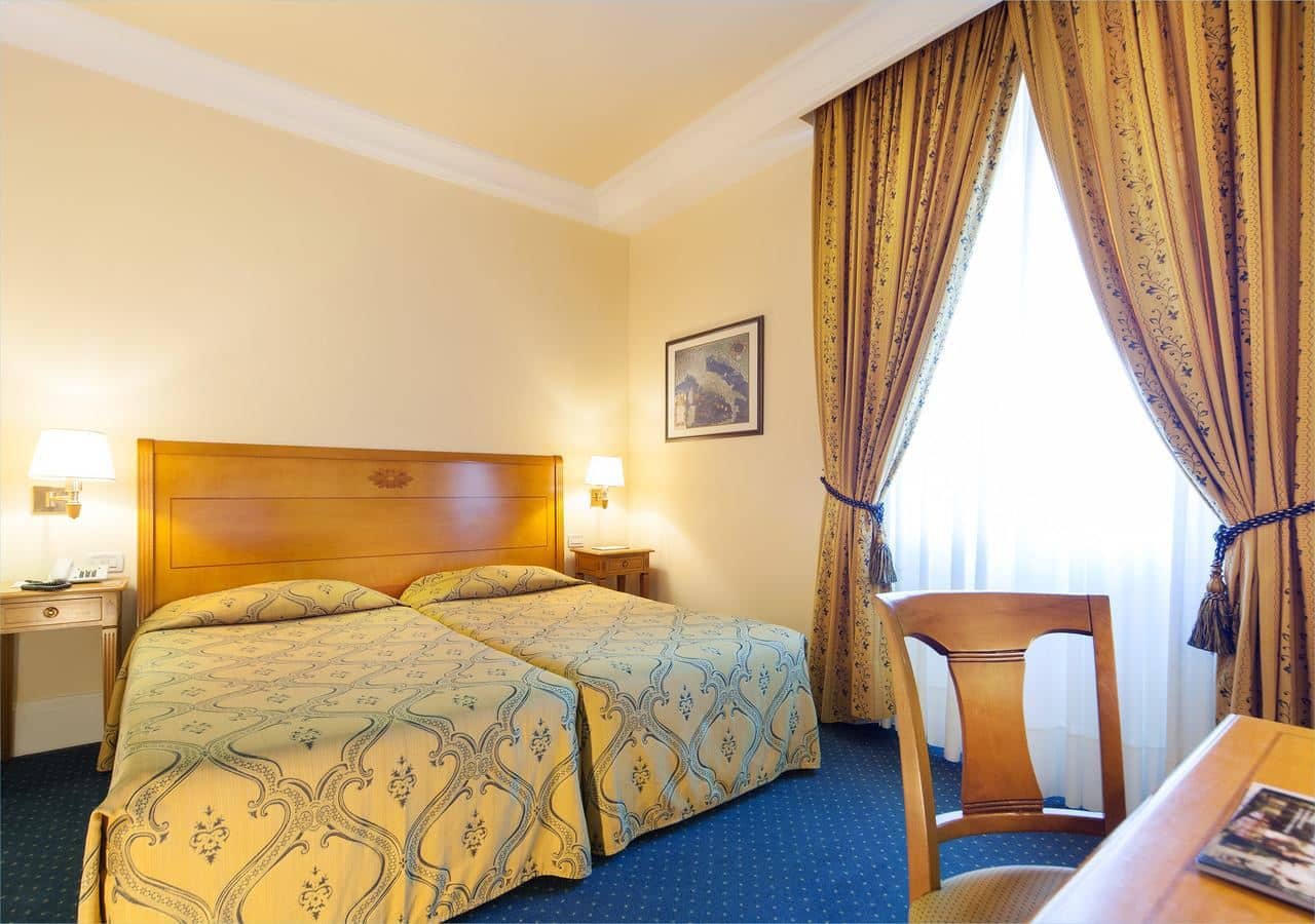 rooms-classic-room