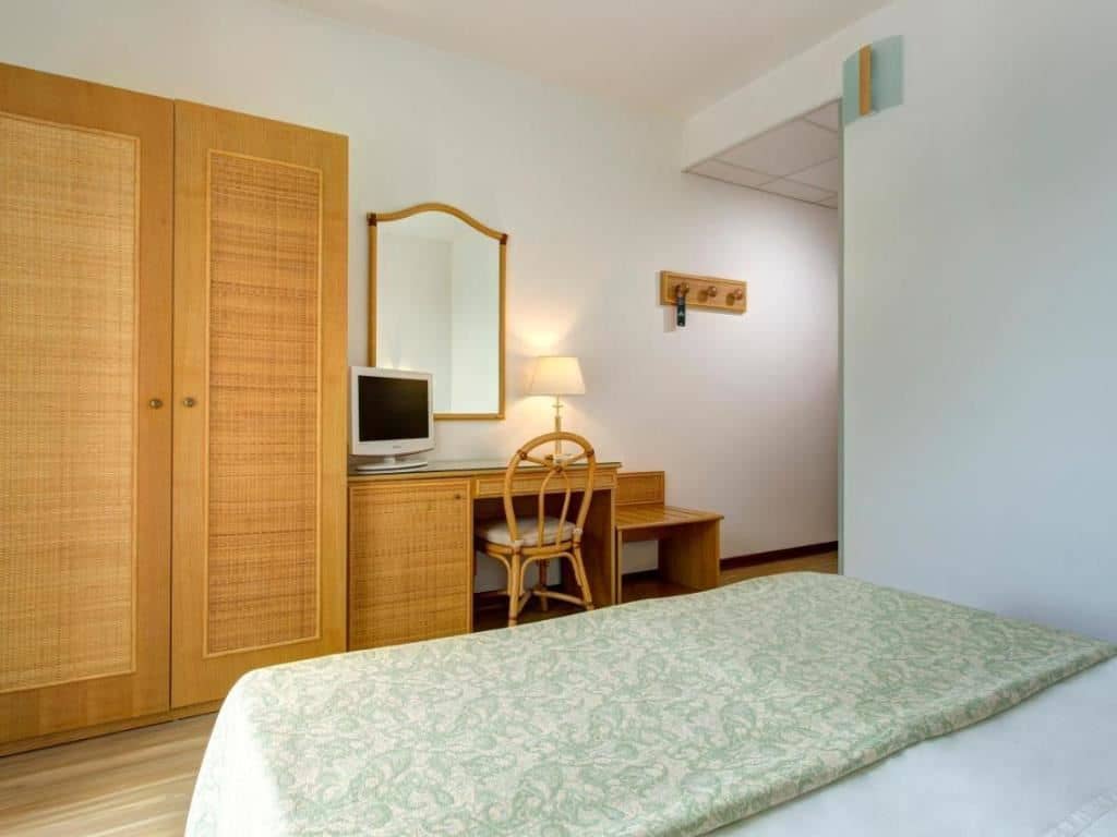 rooms-standard-room-bk-side-sea-view