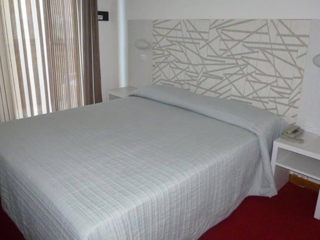 rooms-standard-room-with-balcony