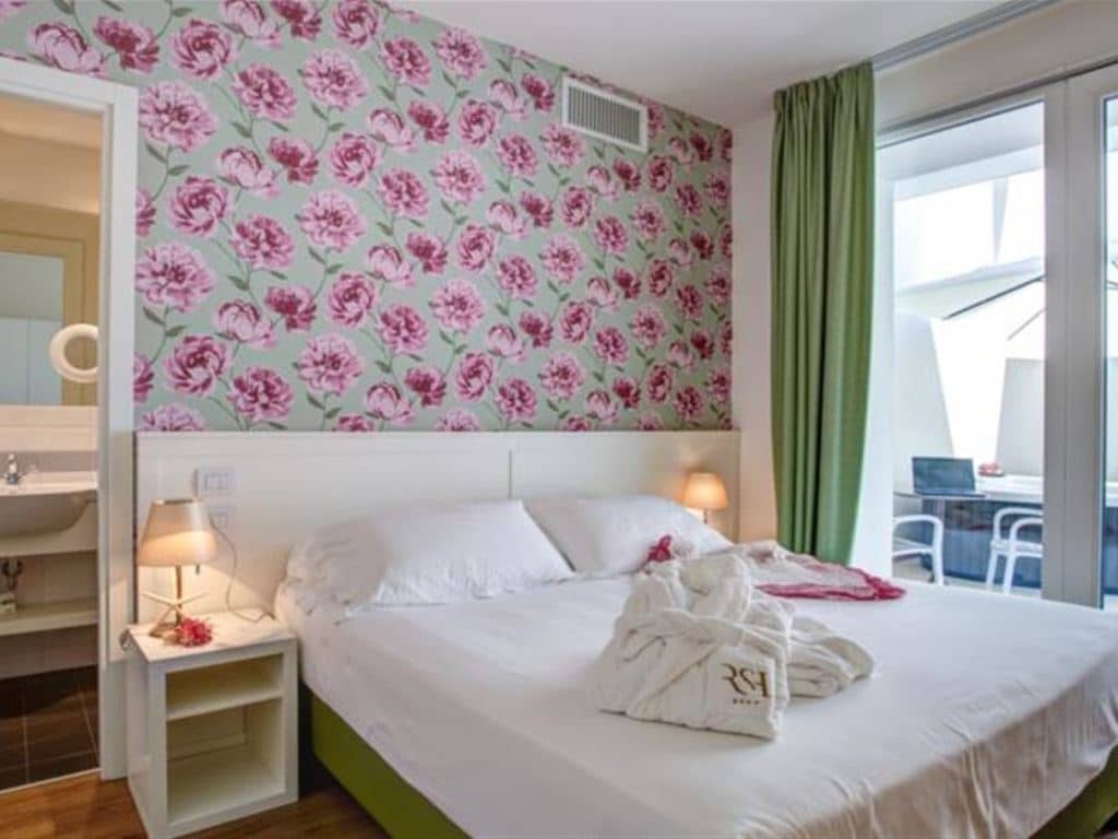 rooms-superior-room-with-balcony