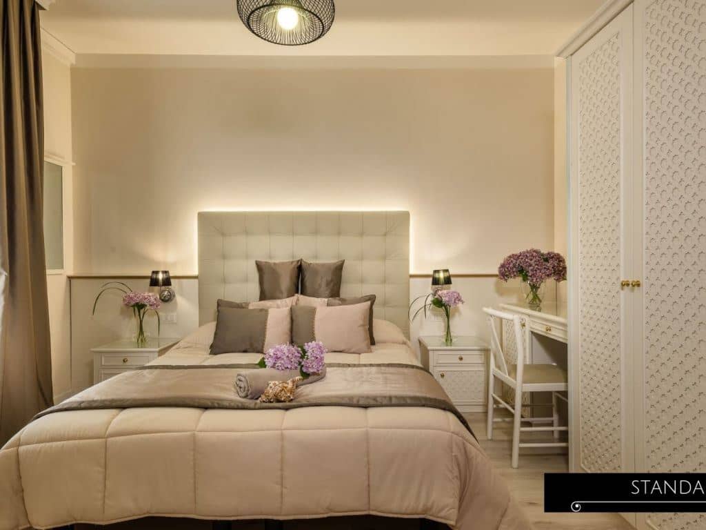 rooms-standard-room-front-sea-view-with-balcony