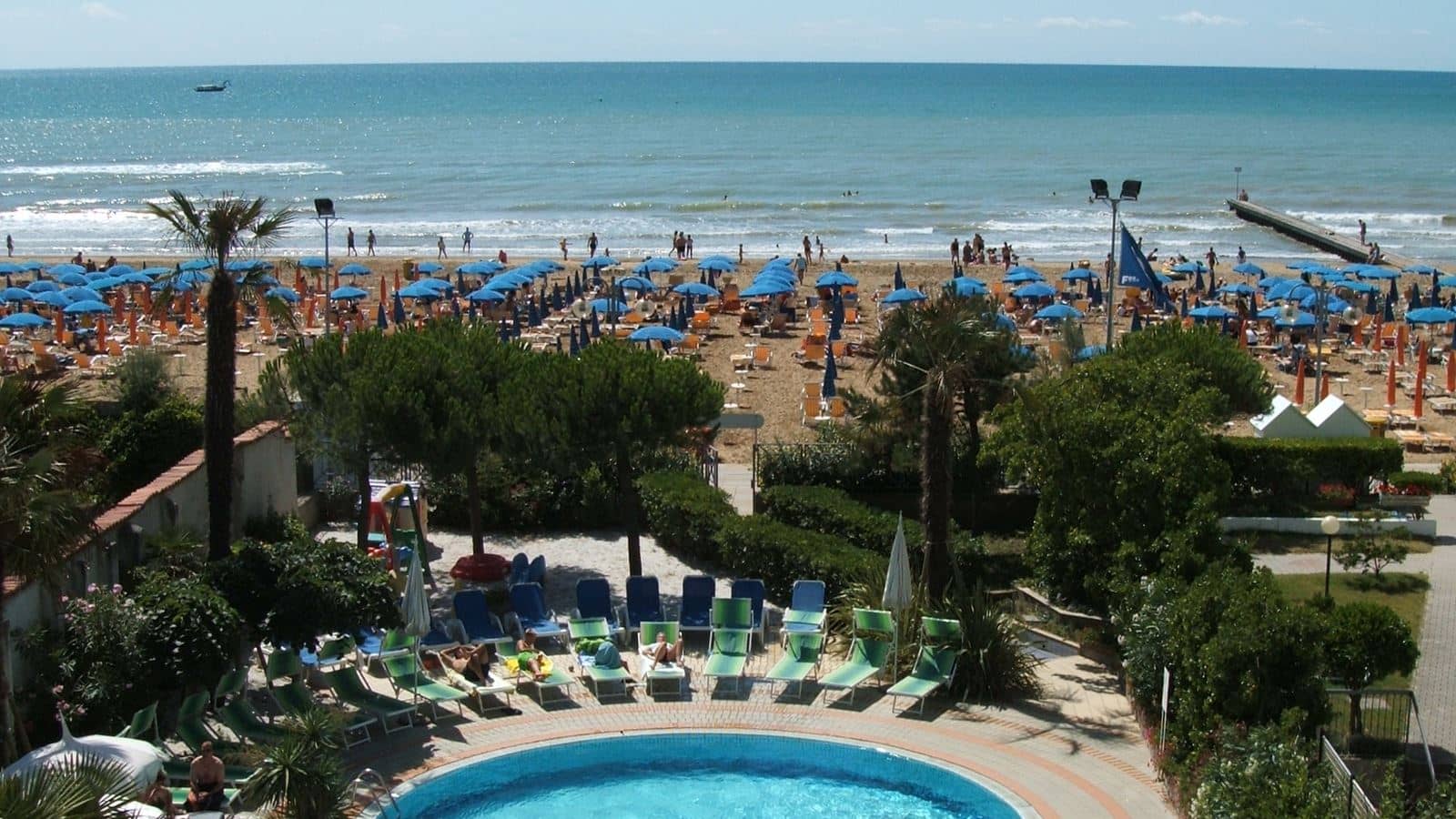 pools-outdoor-pool