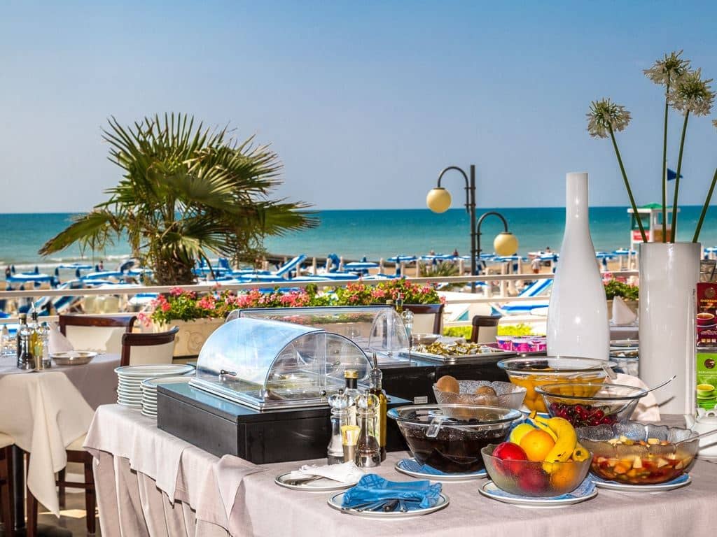restaurants-restaurant