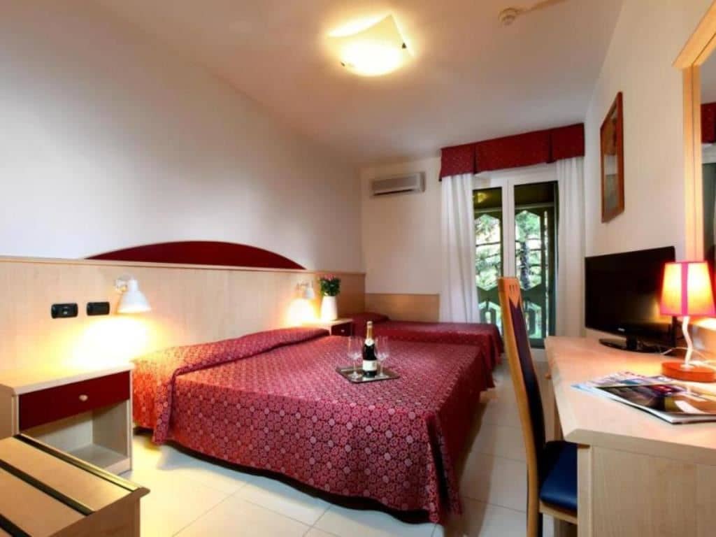 rooms-comfort-room-balcony