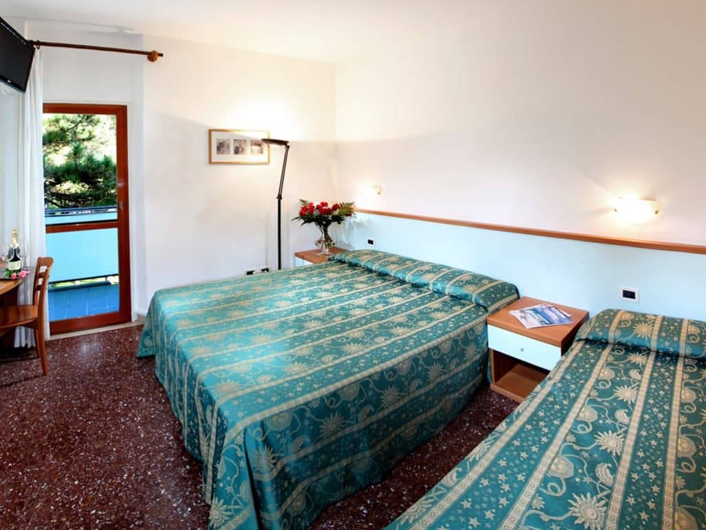 rooms-standard-room