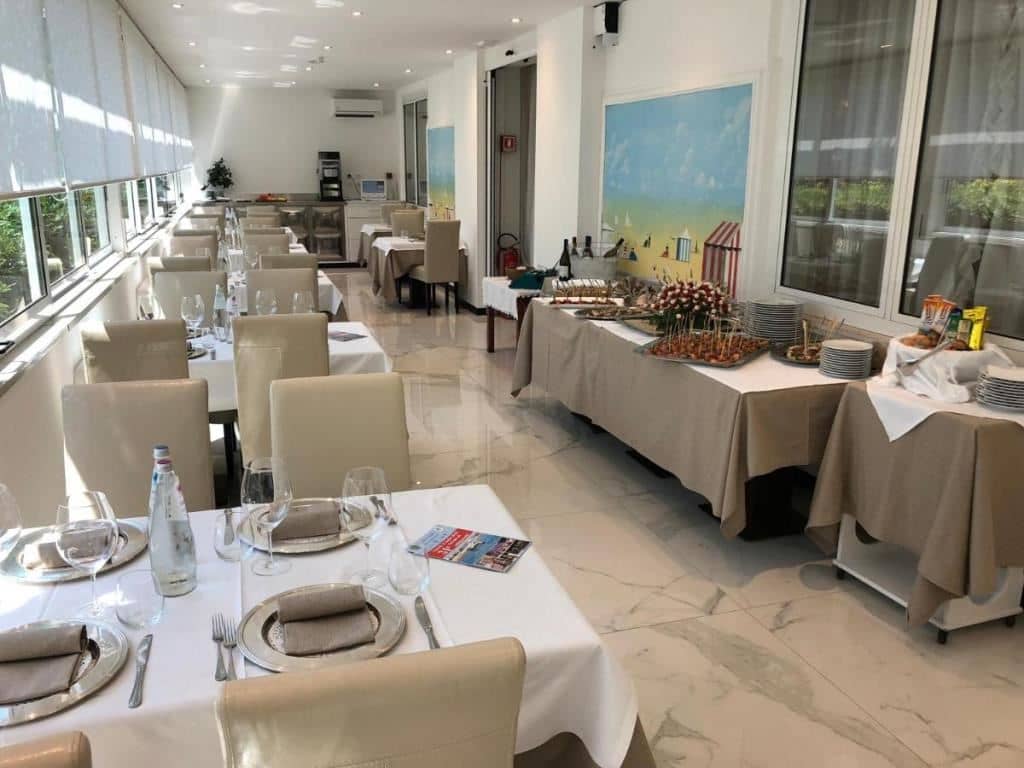 restaurants-restaurant