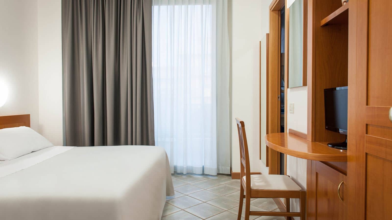 rooms-classic-room