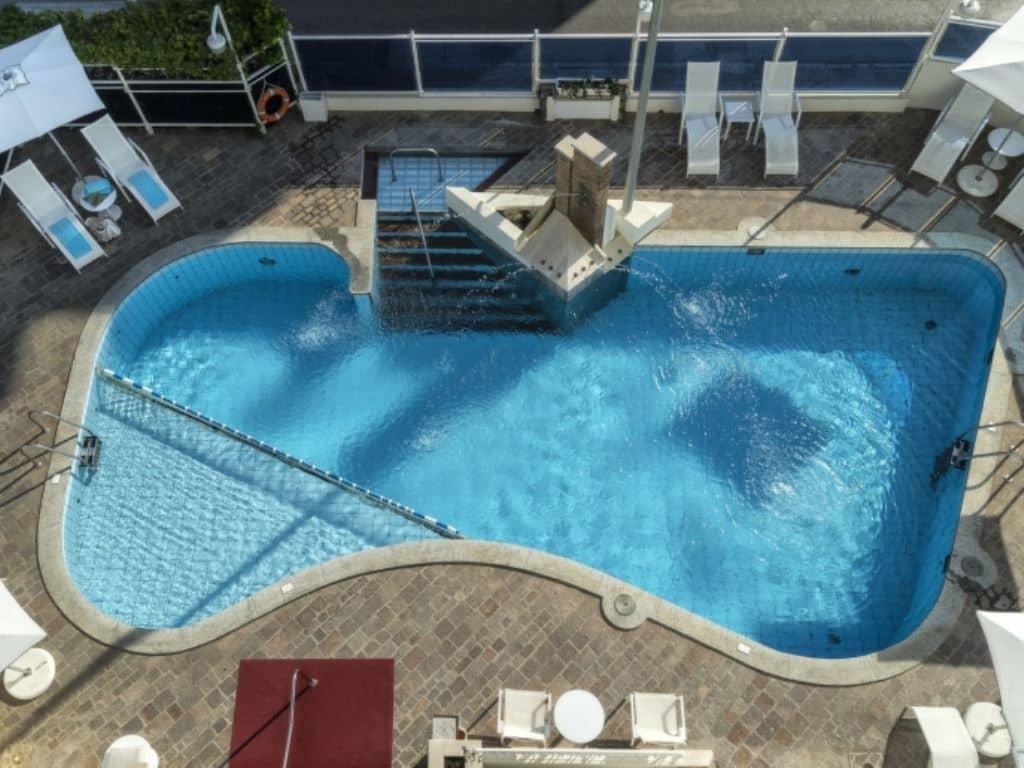 pools-outdoor-pool