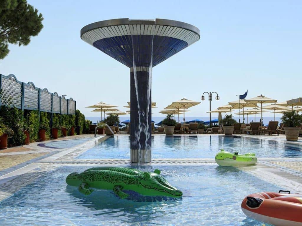 pools-outdoor-pool