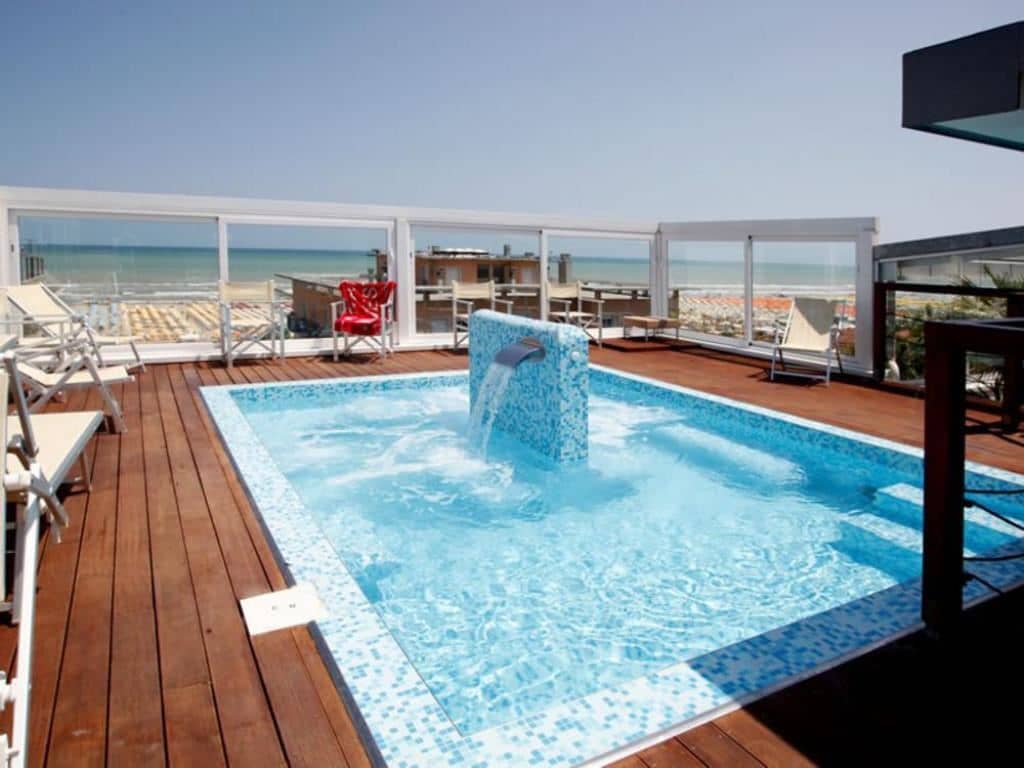pools-outdoor-pool