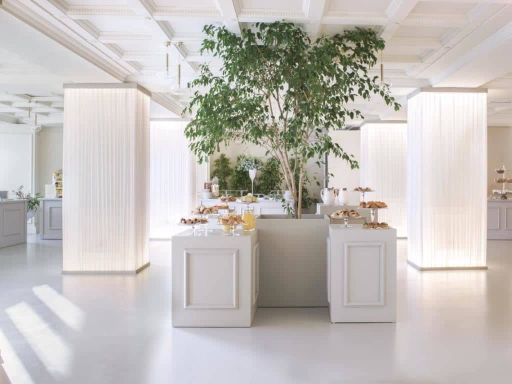 restaurants-restaurant