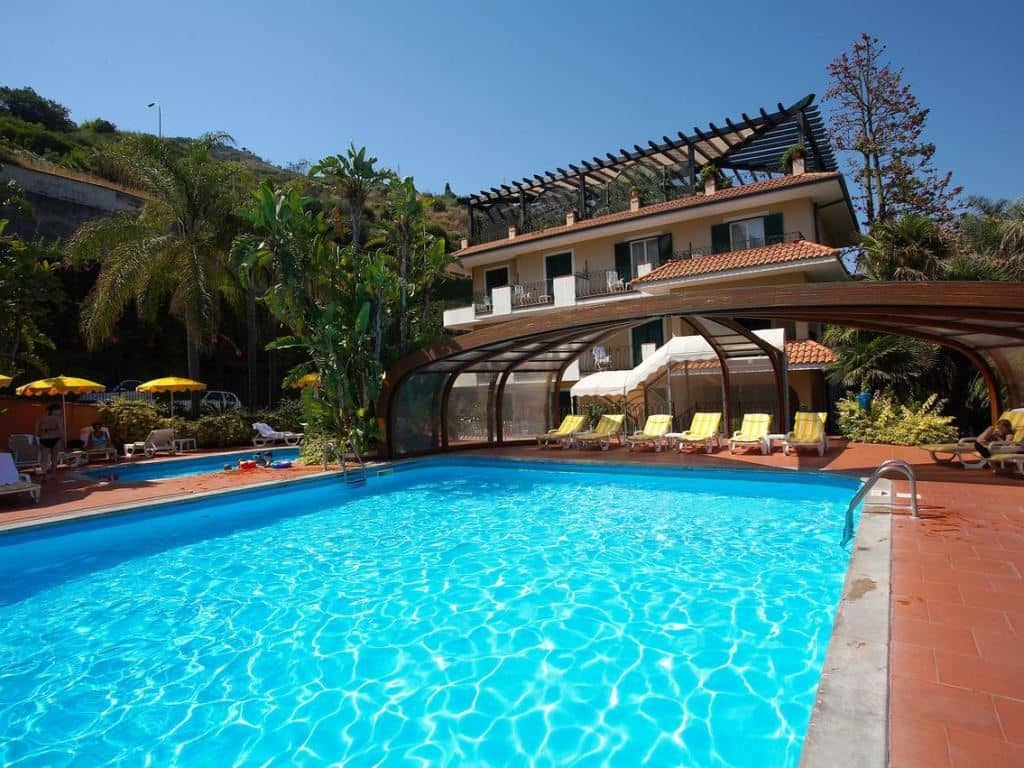 pools-outdoor-pool