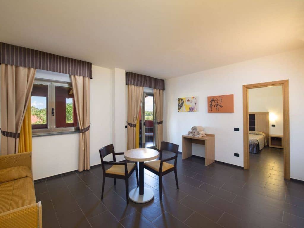 rooms-family-garden-view-with-balcony-or-terrace-4-pax