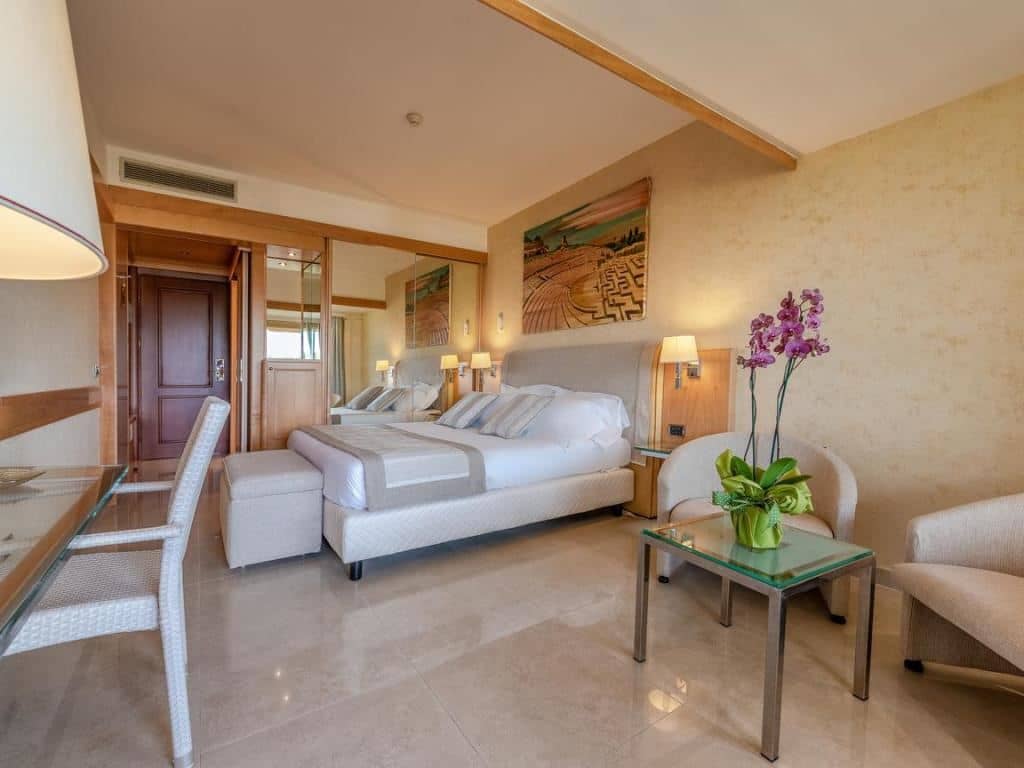 rooms-superior-room-pool-side-with-balcony-or-terrace