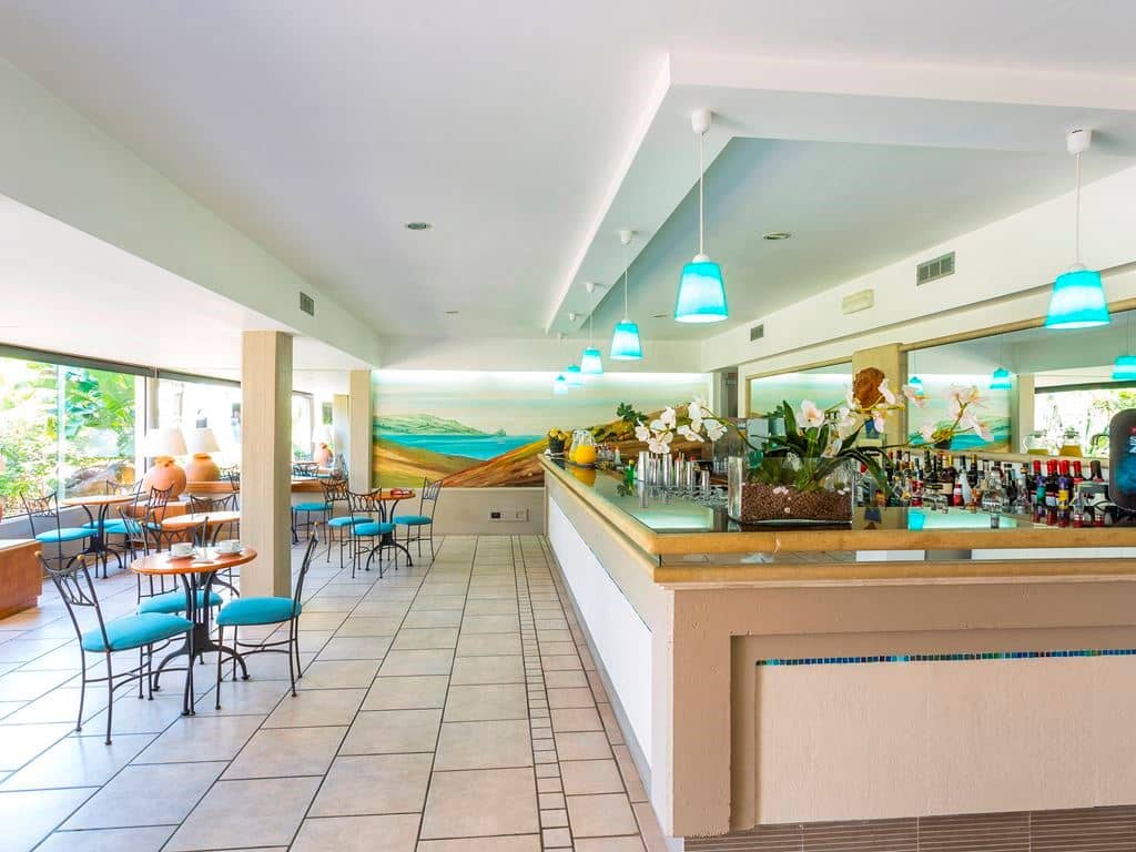 bars-bar-lobby