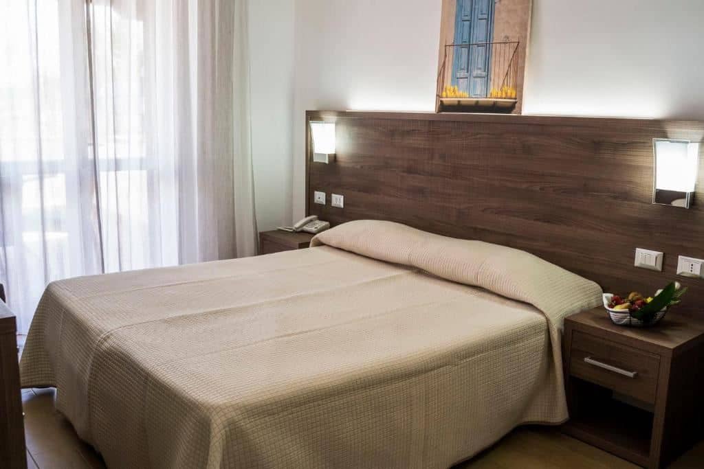 rooms-economy-room