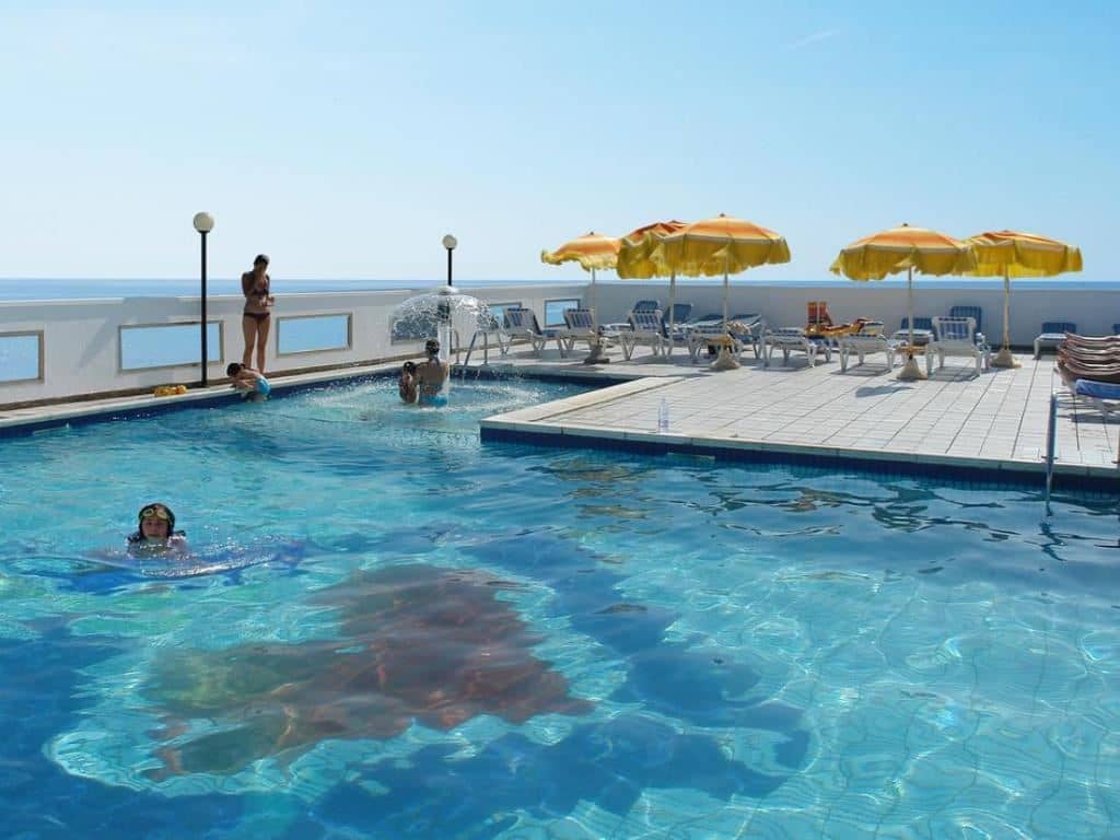 pools-outdoor-pool