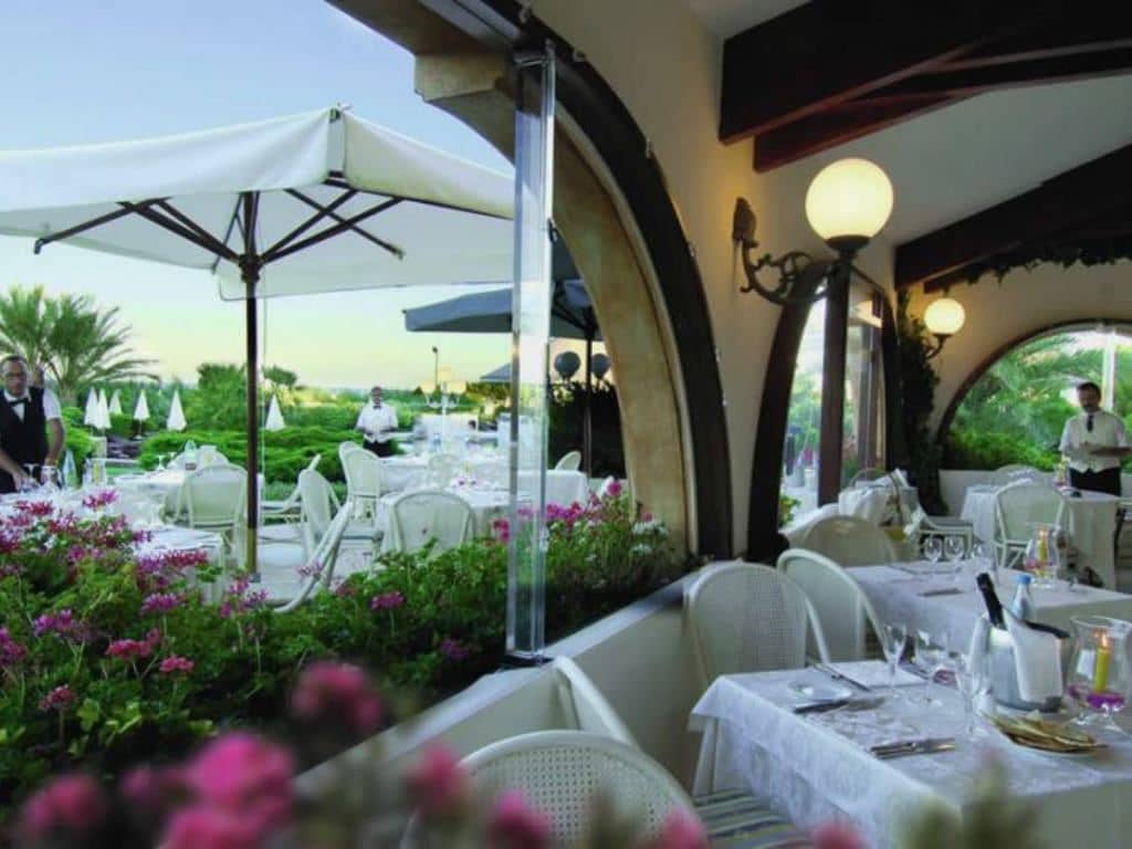 restaurants-restaurant