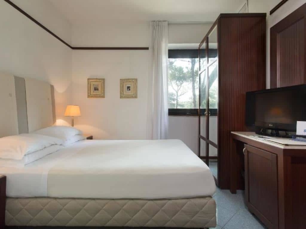 rooms-basic-room