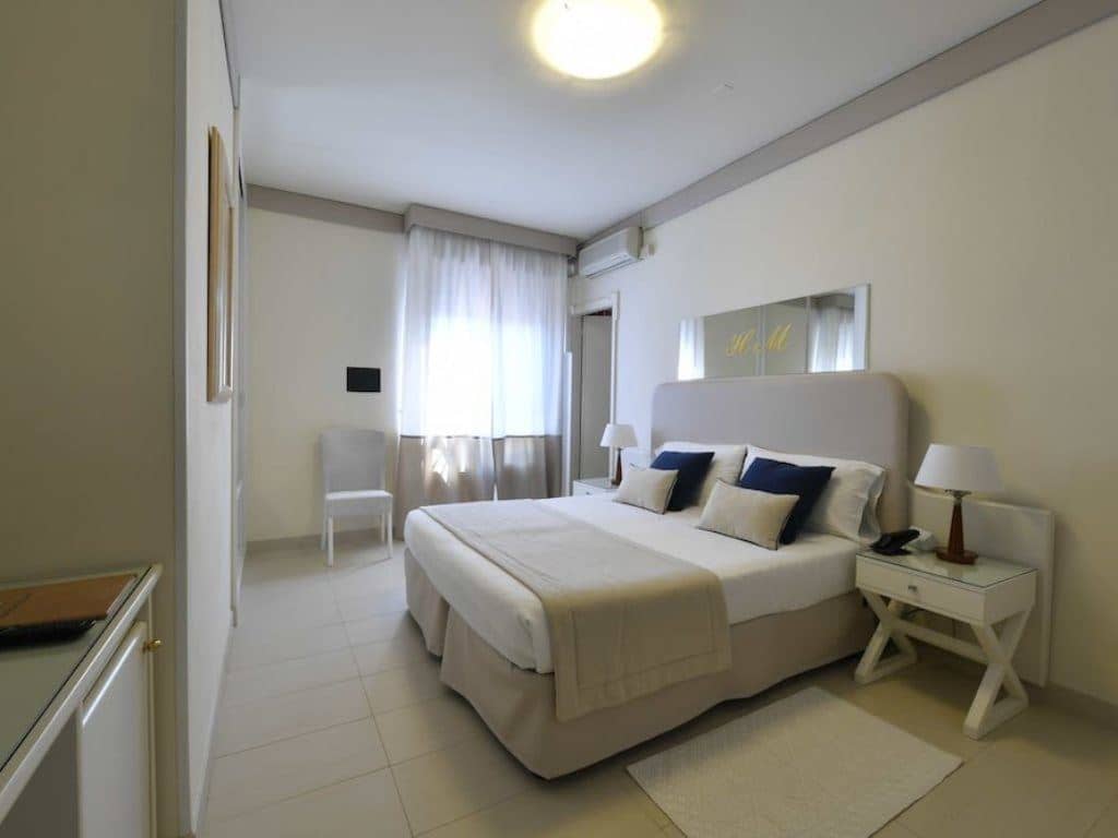 rooms-standard-room