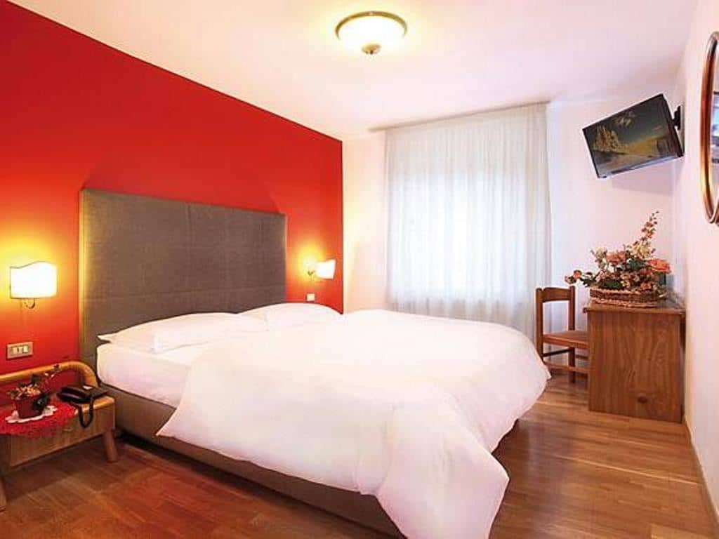 rooms-classic-room