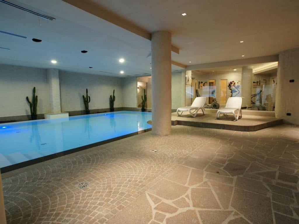 pools-indoor-pool