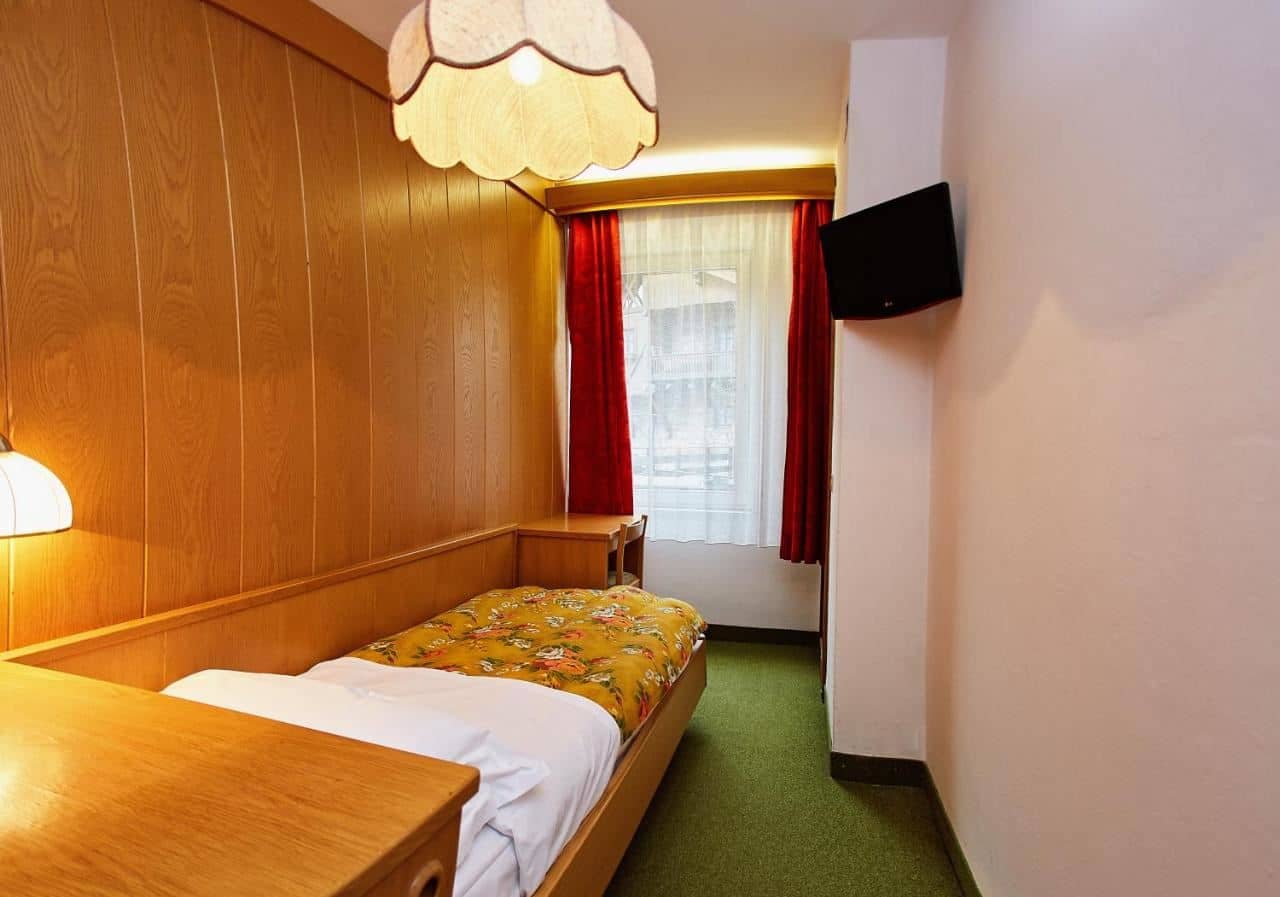 rooms-single-room