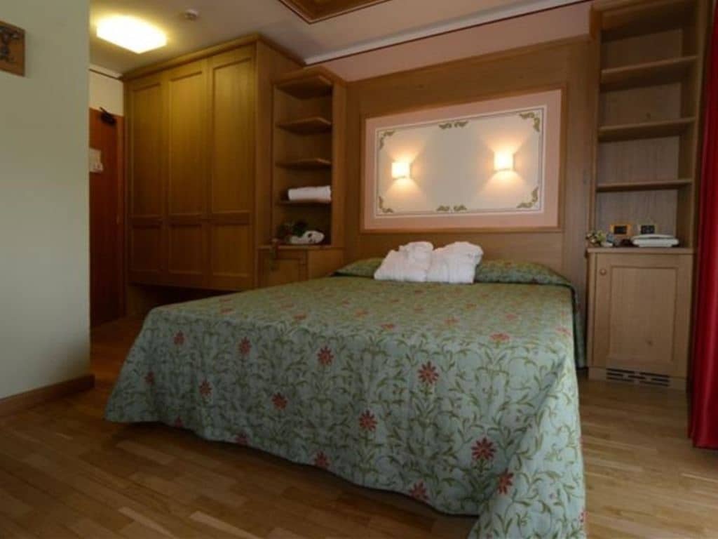 rooms-standard-room--4-pax