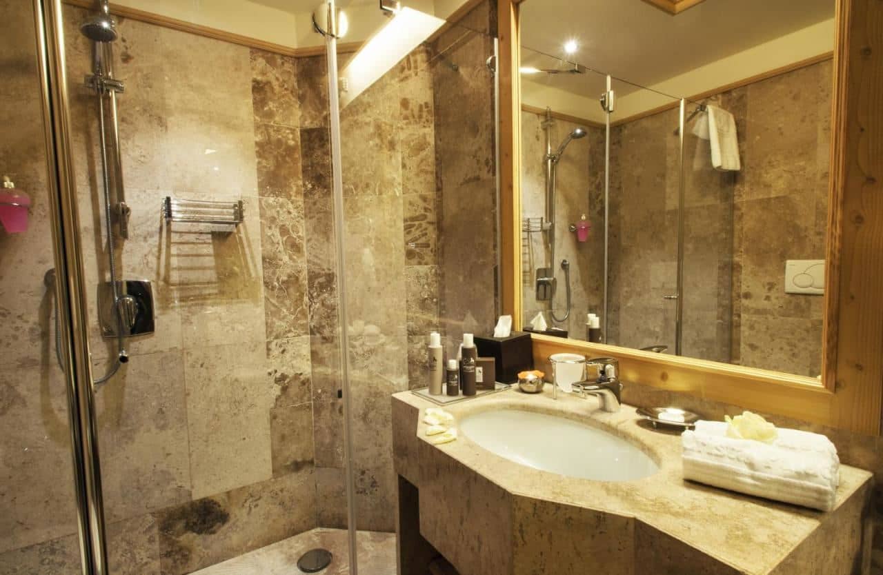 rooms-deluxe-room-with-balcony