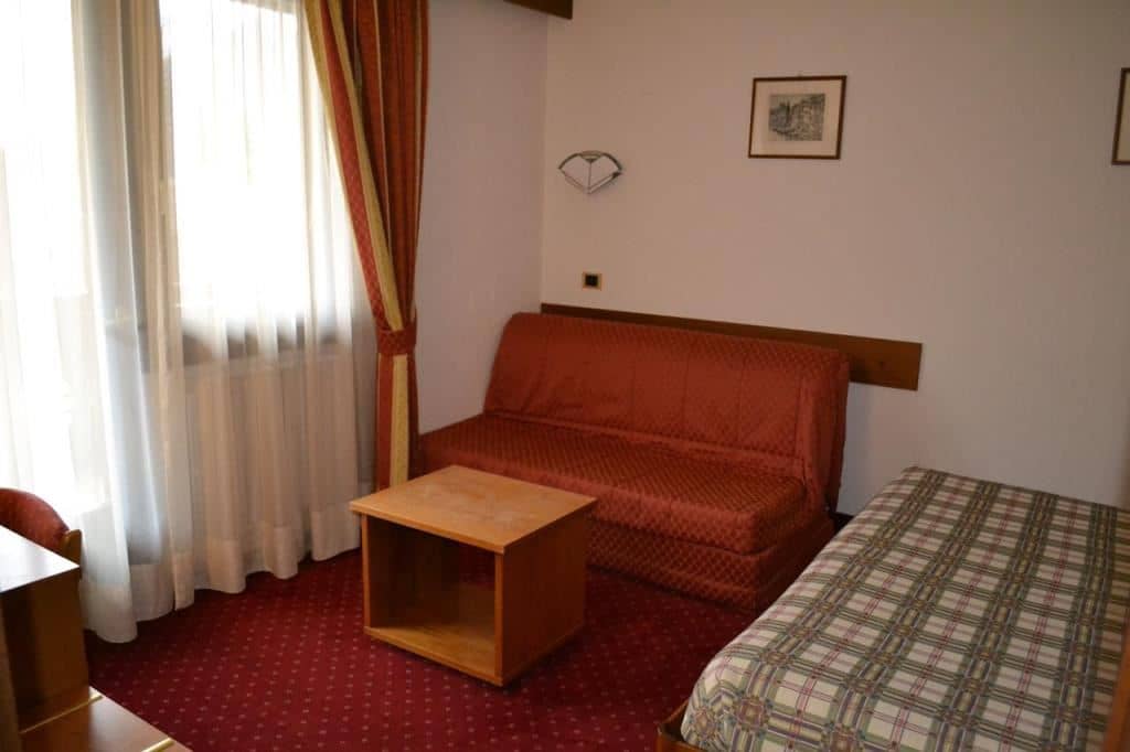rooms-standard-room-with-balcony