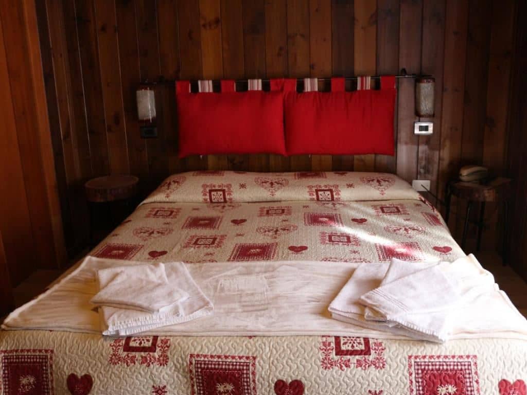 rooms-standard-room