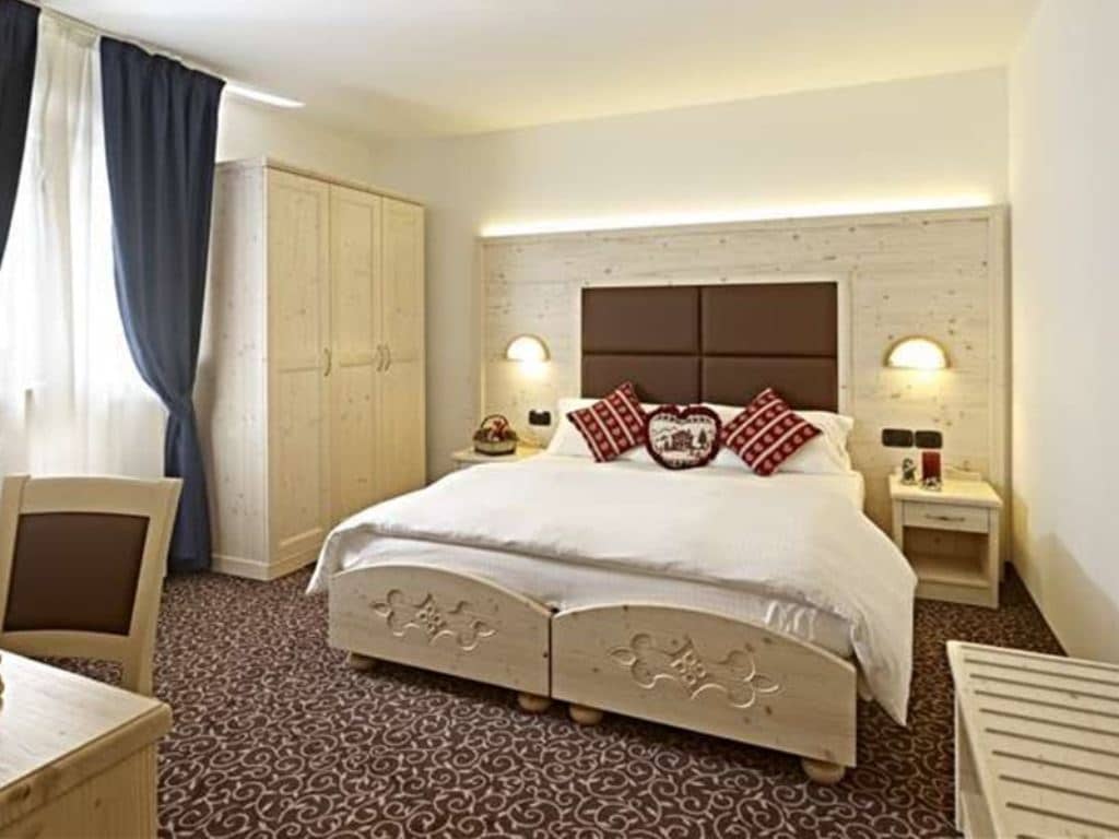 rooms-standard-room