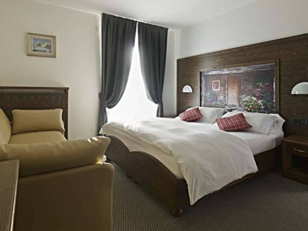rooms-standard-room