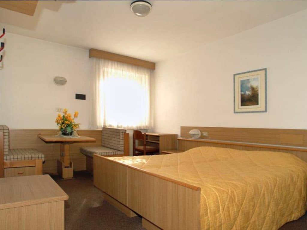rooms-standard-room