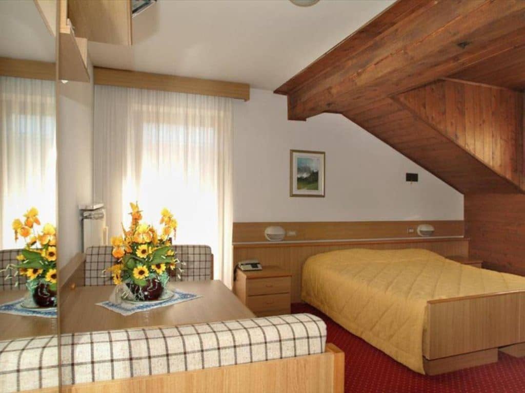 rooms-single-room