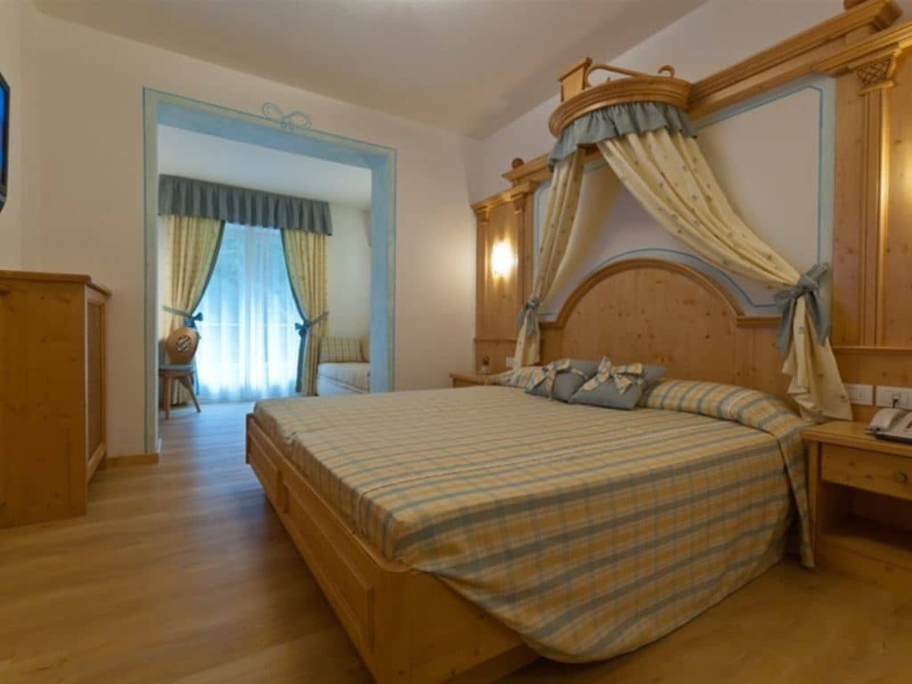 rooms-standard-room