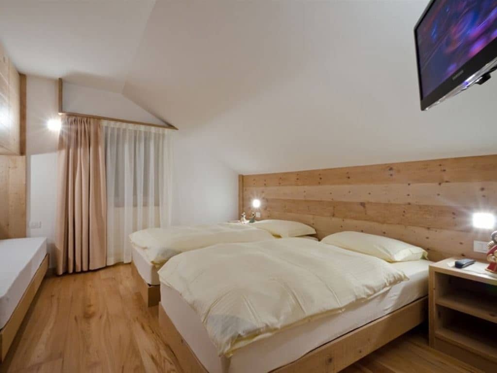 rooms-standard-room