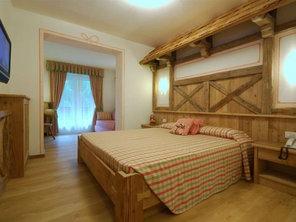rooms-standard-room