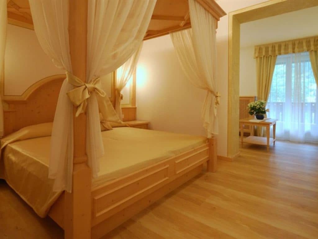 rooms-standard-room