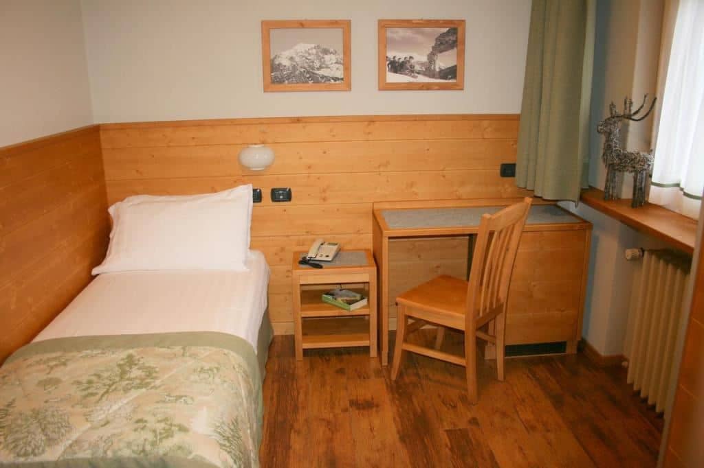 rooms-single-room