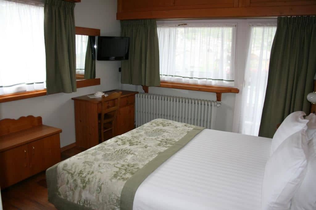 rooms-classic-double-room-balcony